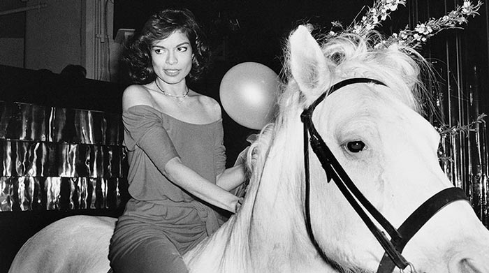 Abbildung von Bianca Jagger Celebrating her Birthday. 1977