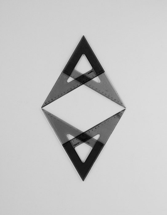 Abbildung von Ignacio Uriarte. Four Geometry Sets. Serie 2011