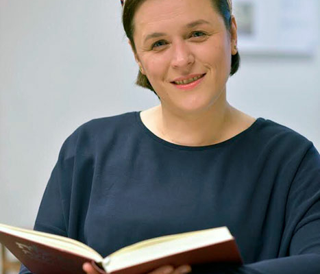 Abbildung von Rabbinerin Natalia Verzhbovska