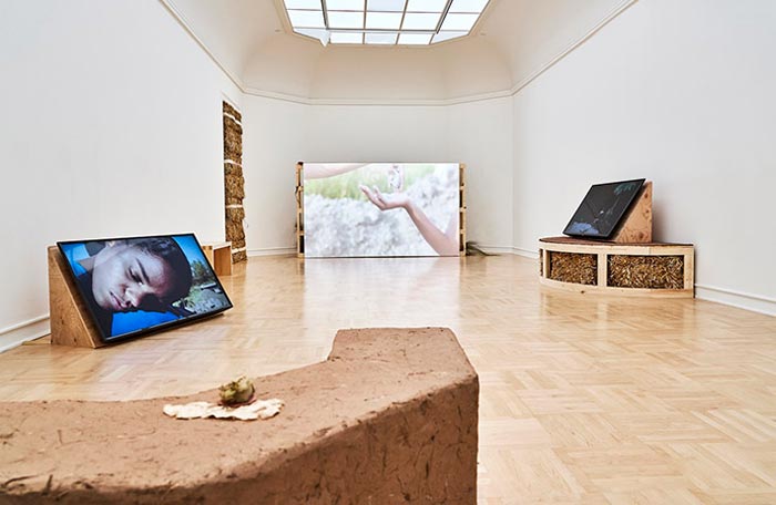 Abbildung von Eve Tagny. The Carries. 2023. Installationsansicht Henry Art Gallery