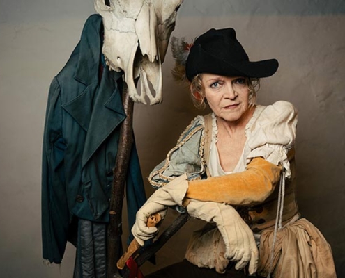 Abbildung von Porträt der Schauspielerin Jutta Seifert in der Rolle der „Courasche“