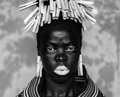 26.10.25–22.02.26<br>METTINGEN | Draiflessen Collection: Magische Frauen Abbildung von Zanele Muholi. Bester I., Mayotte. 2015