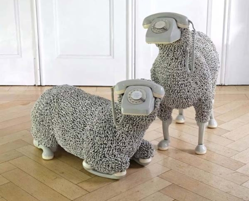 Jean-Luc Cornec. TribuT Telephon Sheep. 1992 Abbildung von Jean-Luc Cornec. TribuT Telephon Sheep. 1992
