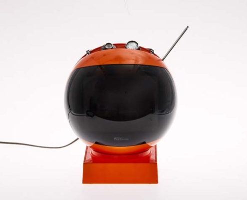 ab 05.07.26–2028<br>DORTMUND | Museum für Kunst und Kulturgeschichte: Konsum im Wandel der Zeit Abbildung von: Kugelfernseher Nivico 3240 GM Videosphere. JVC, 1970–1971