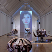 Abbildung von Selma Selman. Flowers of Life (2024). Courtesy of the artist and Schirn Kunsthalle Frankfurt am Main. Foto: Norbert Miguletz