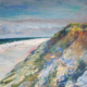 Küstenlandschaft „Am Kliff, Sylt“ von Daniel Anczykowski mit Strand, Meer und bewachsenem Kliff unter weitem Himmel