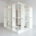 Rauminstallation „METOD“ von Sanna Helena Berger aus weißen, offenen Regal- und Schrankelementen