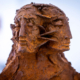 Skulptur „Kassandra“ von Thomas Duttenhoefer aus dem Jahr 2023, Kopf und Oberkörper einer weiblichen Figur in einer expressiv modellierten Oberfläche