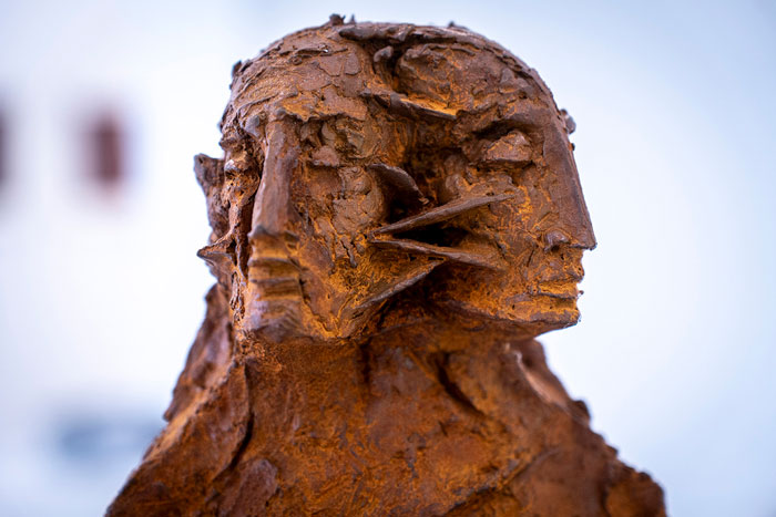 30.08.26–31.01.27<br>PADERBORN | Diözesanmuseum: Prophezeiungen – Wer deutet die Zeichen der Zeit? Skulptur „Kassandra“ von Thomas Duttenhoefer aus dem Jahr 2023, Kopf und Oberkörper einer weiblichen Figur in einer expressiv modellierten Oberfläche